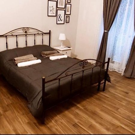 Casa Principe Taranto "Intero Appartamento" Bagian luar foto